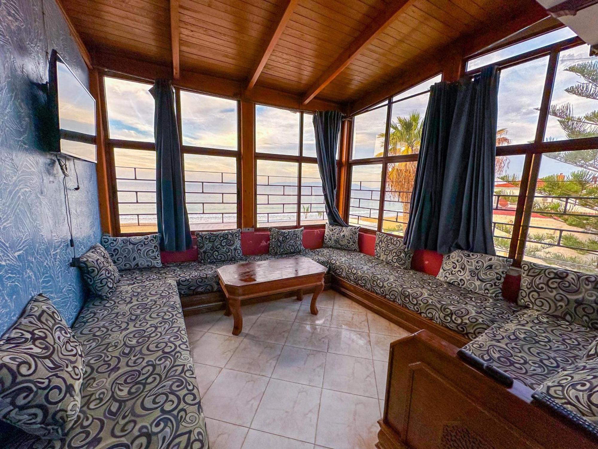 Appartement El Hichou 1 Ksar es Sghir Luaran gambar